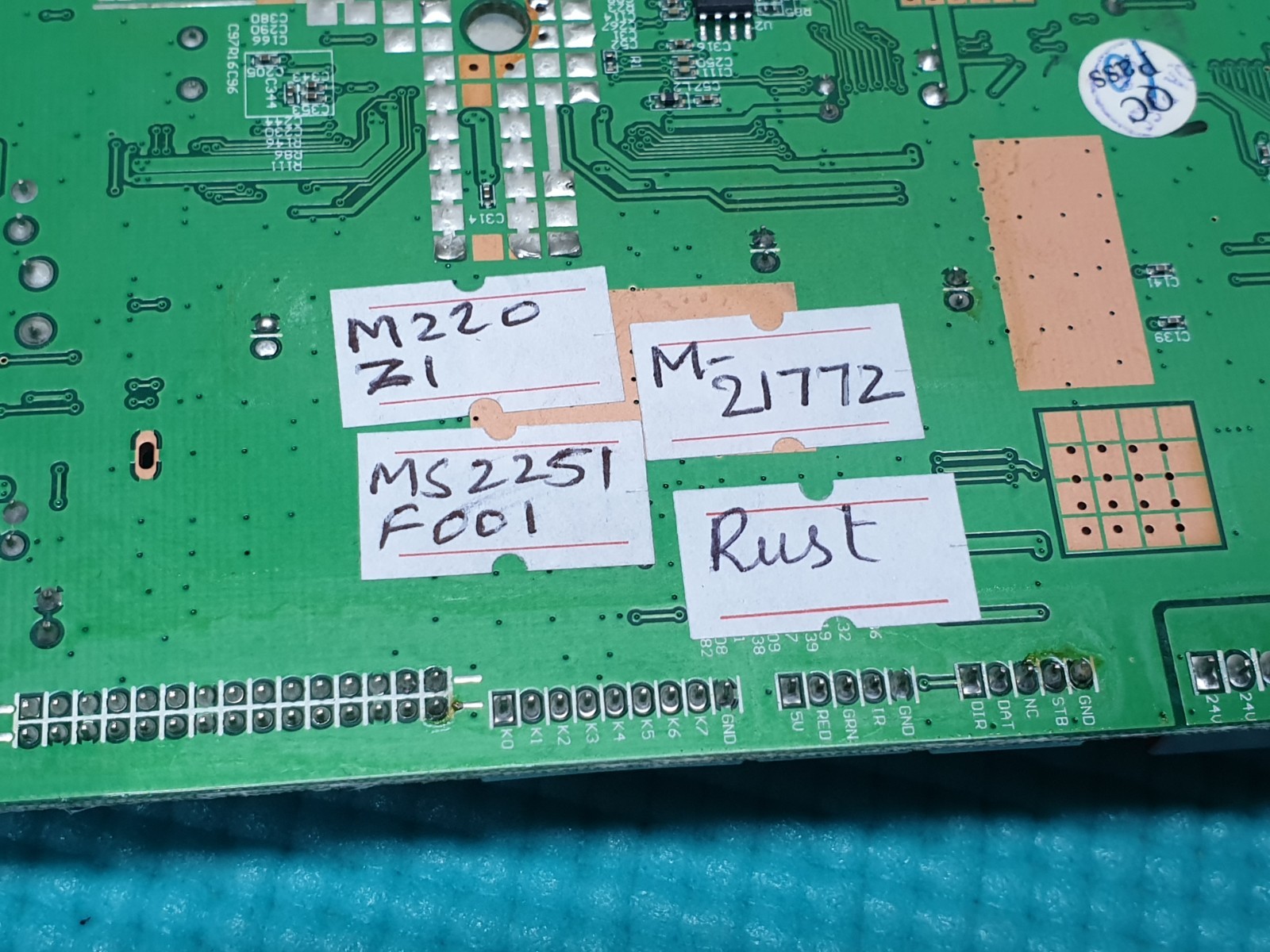 MAIN AV BOARD MB MARKS AND SPENCERS MS2251F001 LCD TV B.LT715A SCREEN:M220Z1 - Image 5
