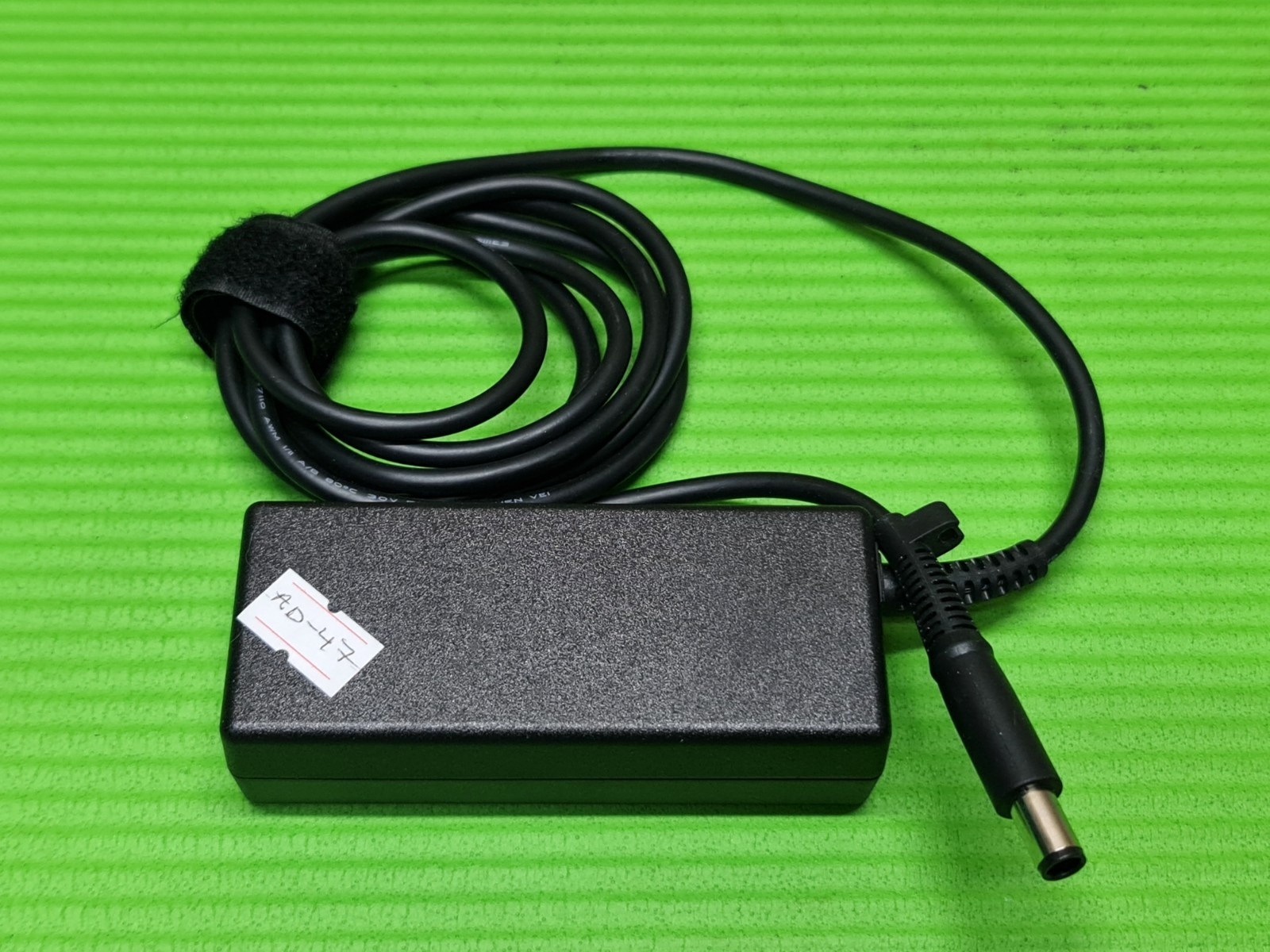 ORIGINAL GENUINE AC POWER SUPPLY CHARGER ADAPTER ROUND PIN 65W 19.5V 3.33A HP