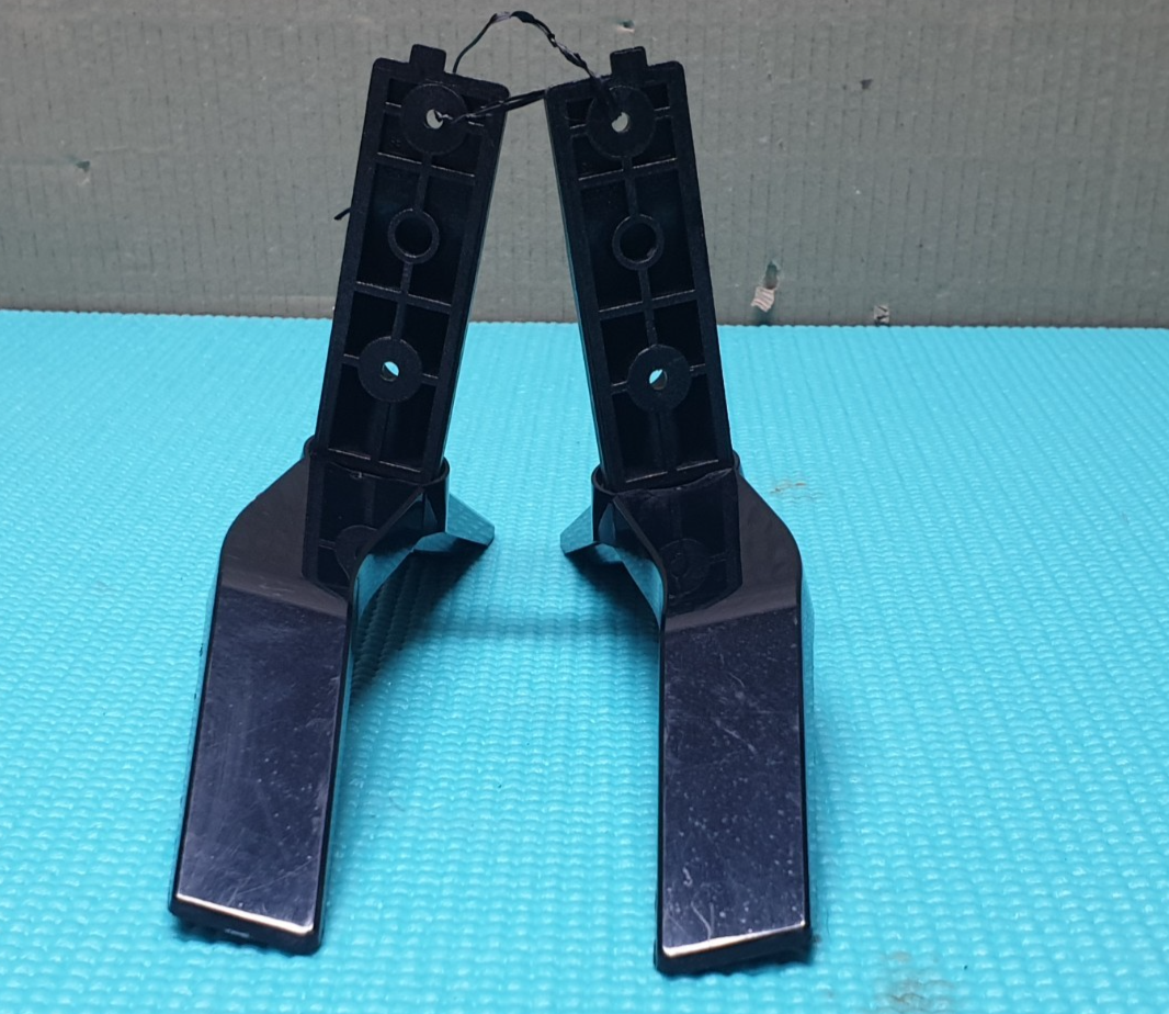 TABLETOP STAND BASE LEGS JTC0132005B JT0132005B/01 JTC132006 32WL2A63DB TV