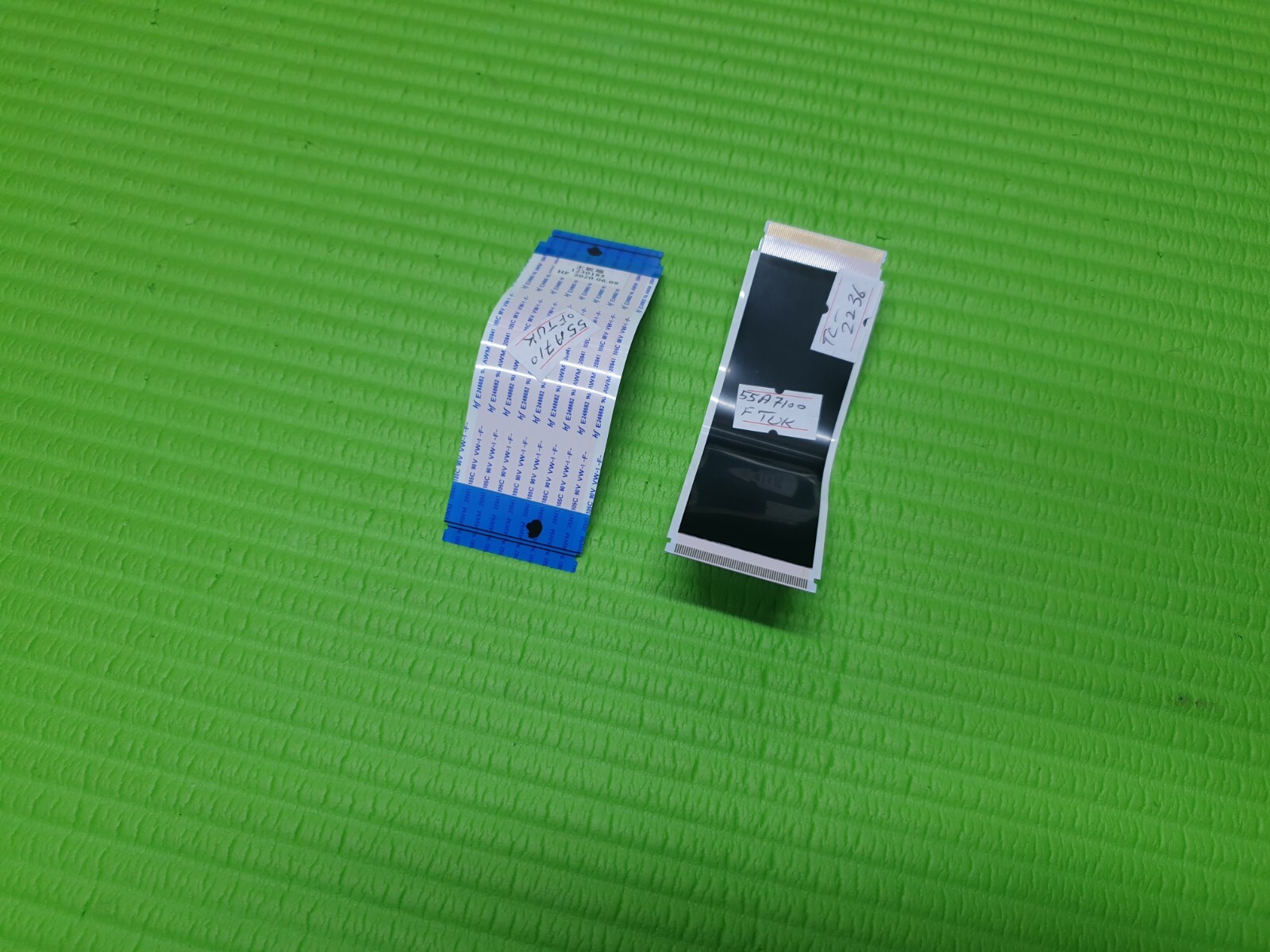 FLAT RIBBON CABLE FROM TCON LVDS BOARD TO SCREEN FOR HISENSE 55A7100FTUK 55" TV